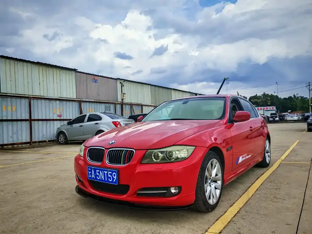 BMW 3 Series 2012 320i Luxury