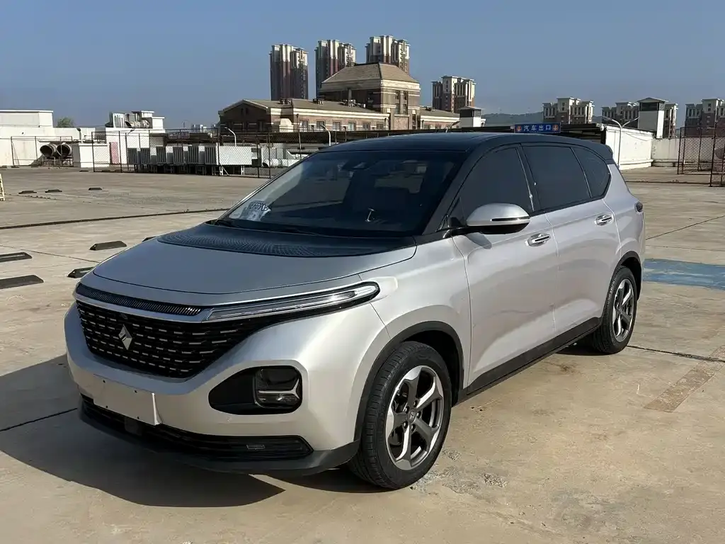 Baojun RM-5 2019 1.5T CVT 24-hour online premium type 6 seats