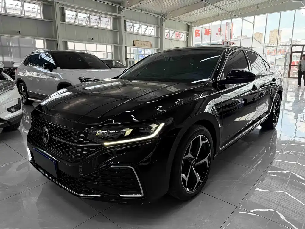 Passat 2023 280TSI Business Edition