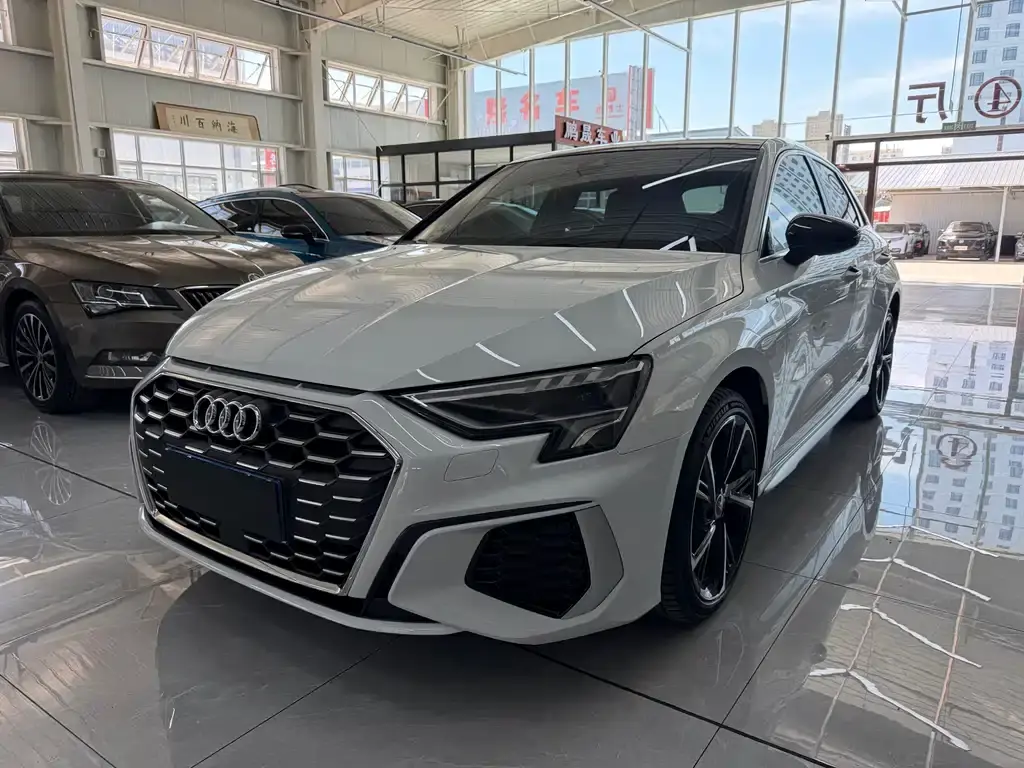 Audi A3 2022 Sportback 35 TFSI luxury sports model