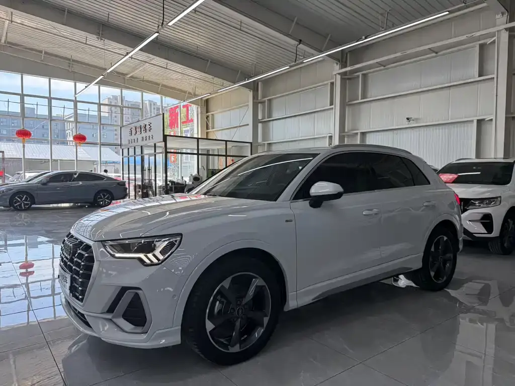 Audi Q3 2023 35 TFSI Fashionable and Dynamic (1.4T)
