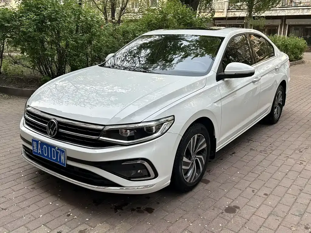 Bora 2023 200TSI DSG Smart Travel Edition