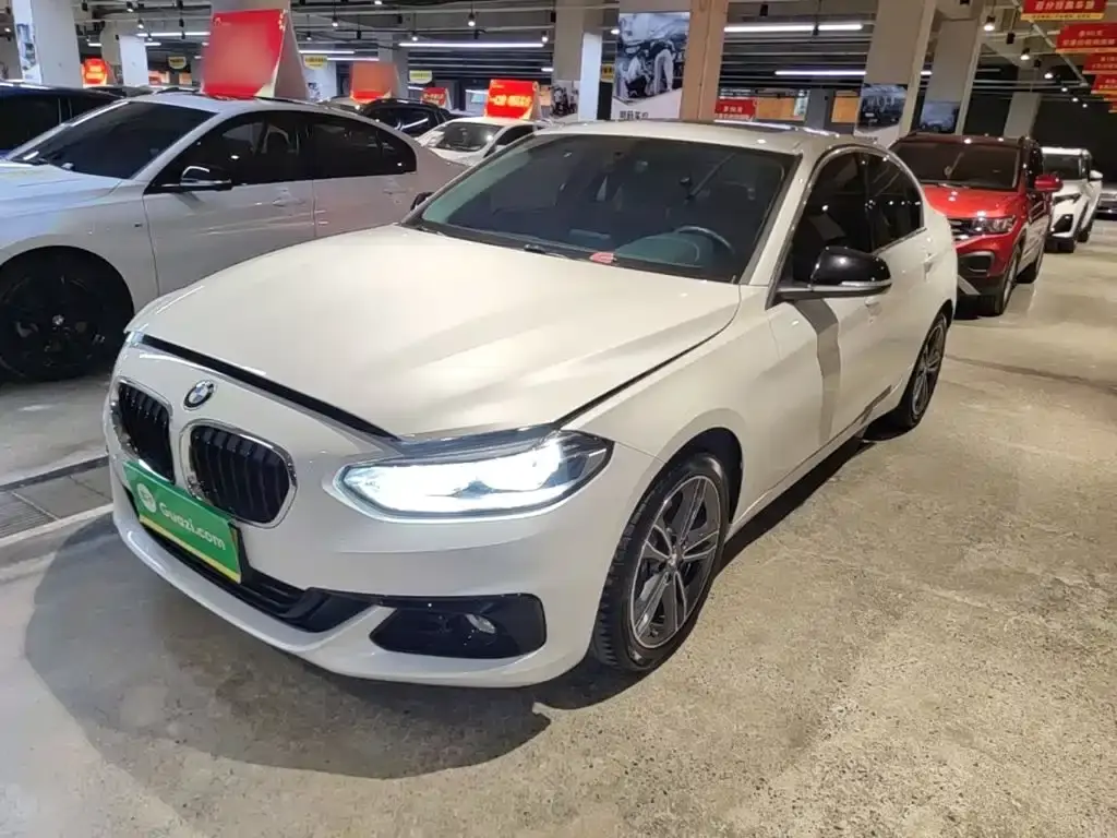BMW 1 Series 2018 facelift 118i sports