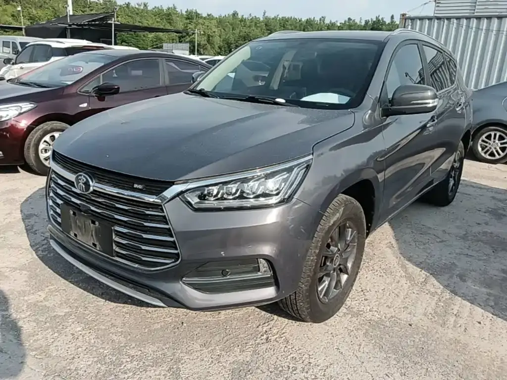 Song 2021 Classic Edition 1.5T Manual Luxury Model
