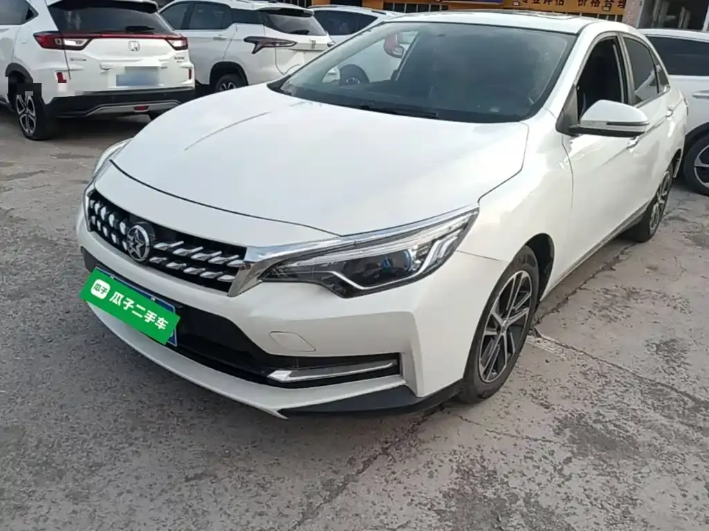 Venucia D60 2019 Model 100,000 Honor 1.6L XL Manual Chenku Edition National VI