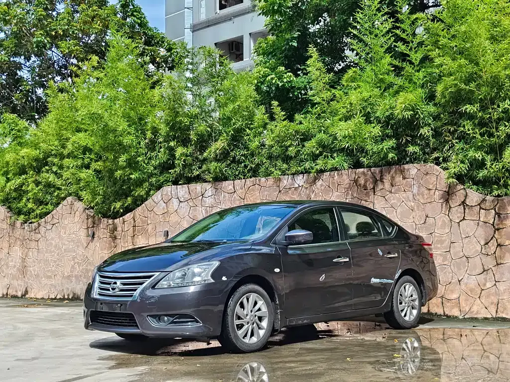 Sylphy 2012 1.6XL CVT Deluxe Edition