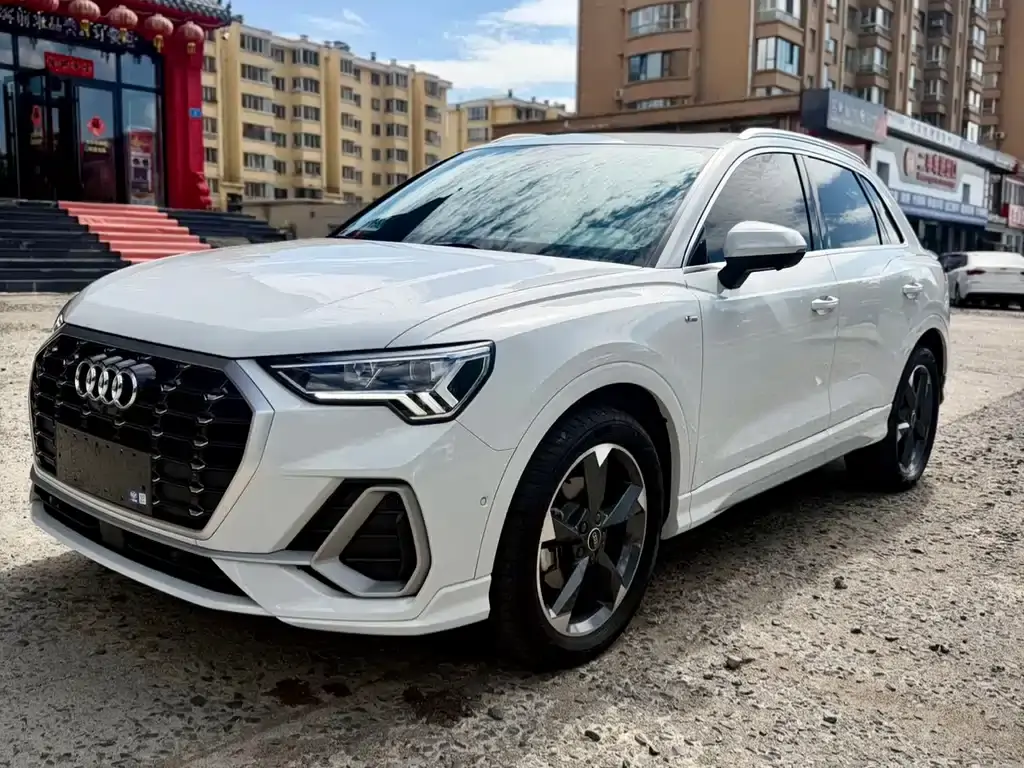 Audi Q3 2023 35 TFSI Fashionable and Dynamic (1.4T)