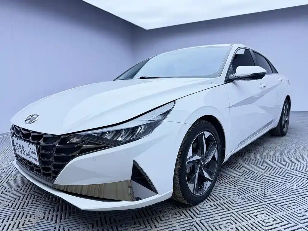 Elantra 2022 1.5L CVT LUX Premium Edition
