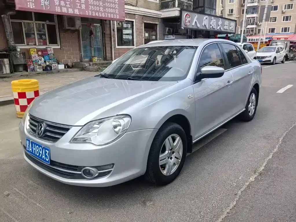 Bora 2011 1.6L automatic comfort type