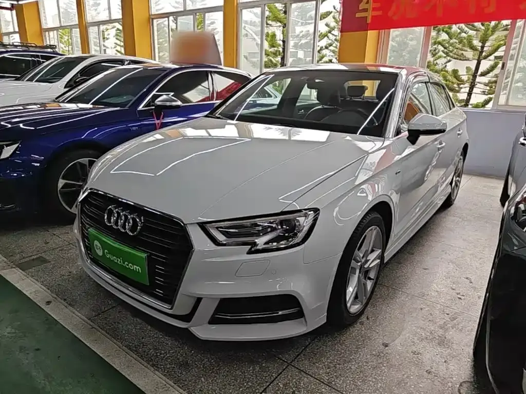 Audi A3 2018 30th Anniversary Limousine 35 TFSI Fashion
