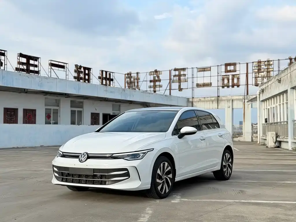 Golf 2025 300TSI Pro