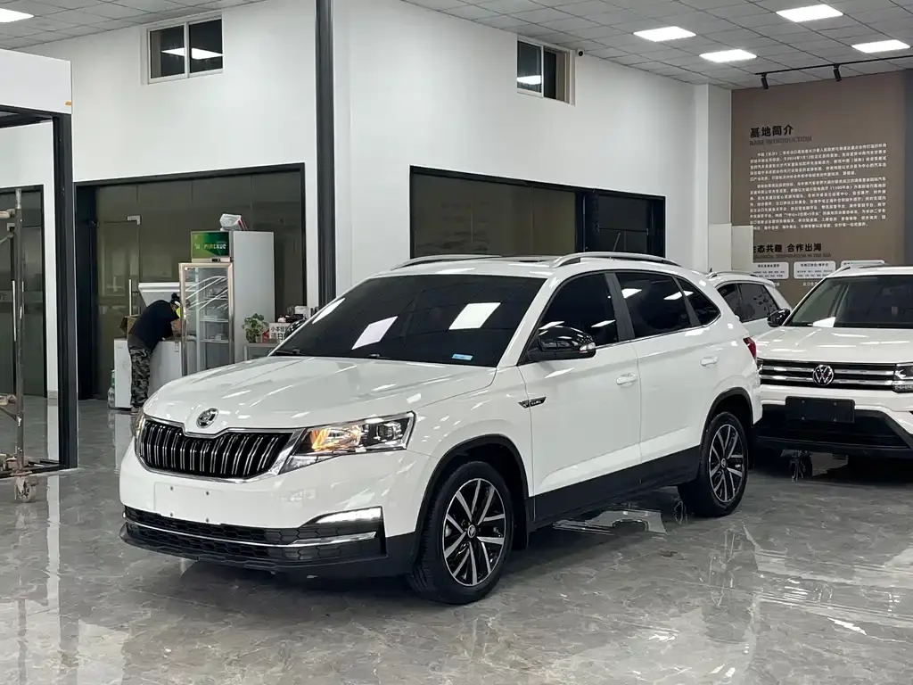 Komic 2023 facelift 1.5L automatic comfort version