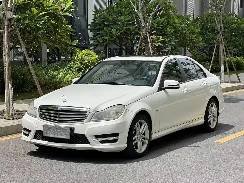 Mercedes-Benz C-Class 2013 C 180 Classic Grand Edition