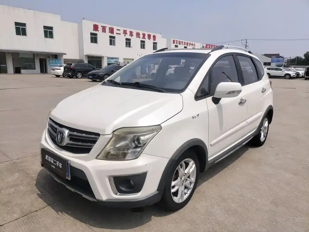 Changan CX20 2014 1.4L IMT sunroof navigation version National IV