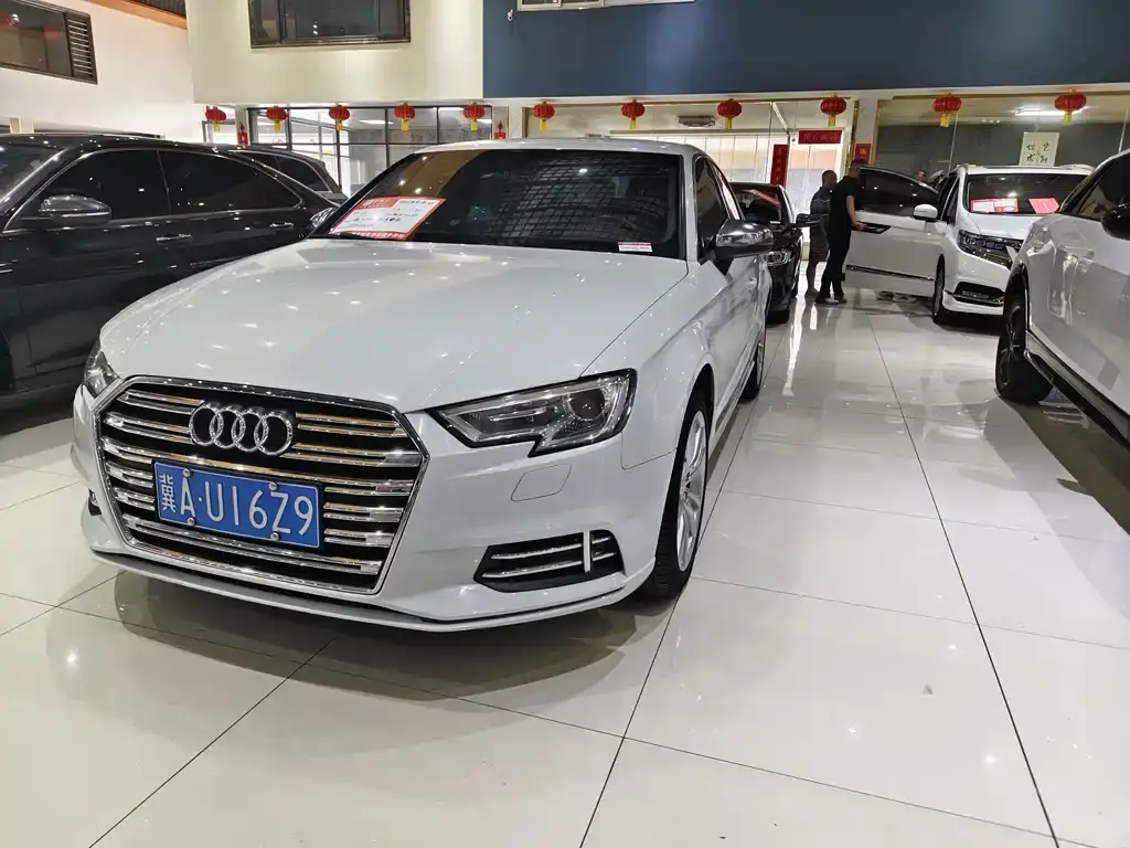 Audi A3 2018 30th Anniversary Limousine 35 TFSI Enterprising