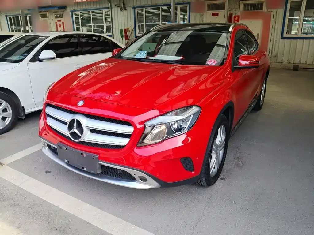 Mercedes-BenzGLA 2015 GLA 200 Dynamic