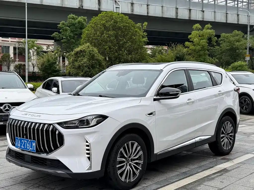 Jietu X70 PLUS 2023 model 1.5T DCT Brave PLUS 7 seats