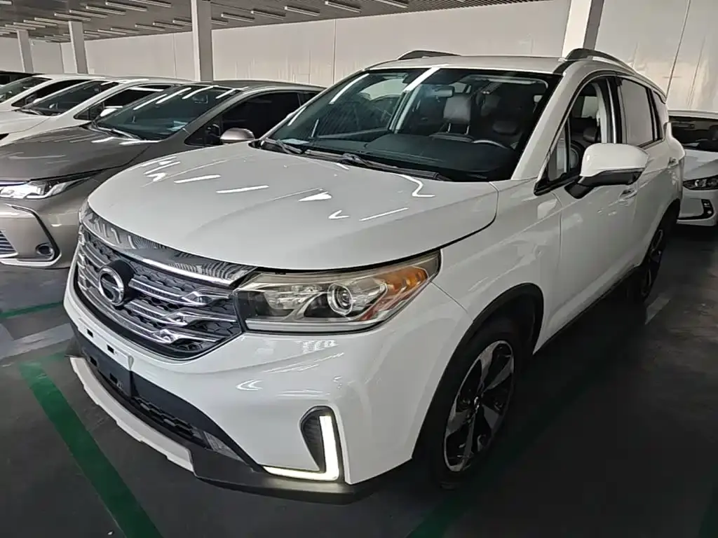 Trumpchi GS4 2018 235T automatic two-wheel drive luxury smart connected version