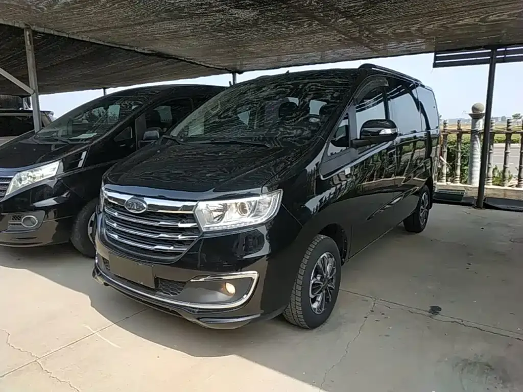 Ruifeng M3 2022 1.8L 7-seater standard version
