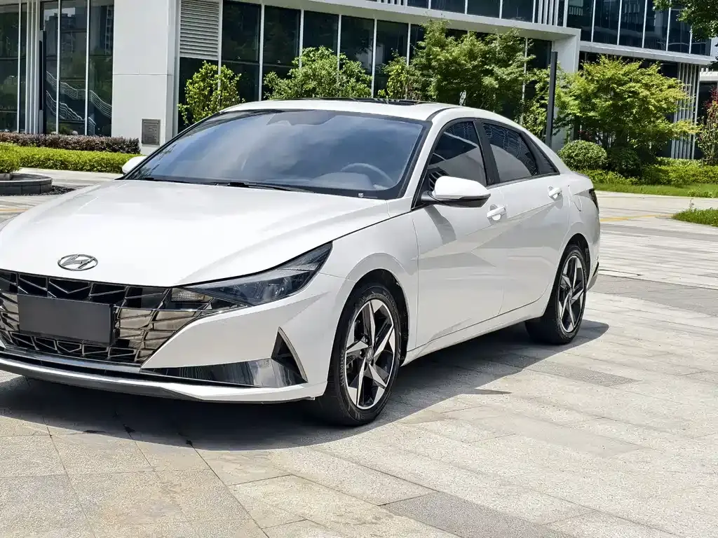 Elantra 2021 240TGDi DCT LUX Premium Edition