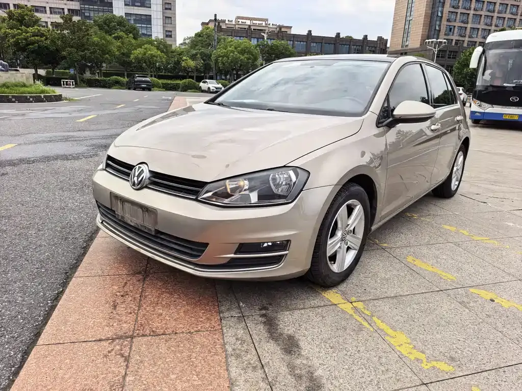 Golf 2015 1.6L automatic comfort type