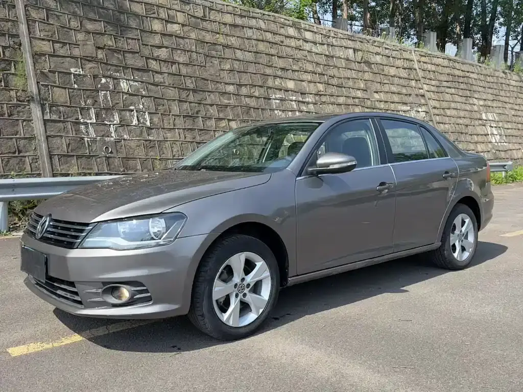 Bora 2013 1.6L manual comfort type