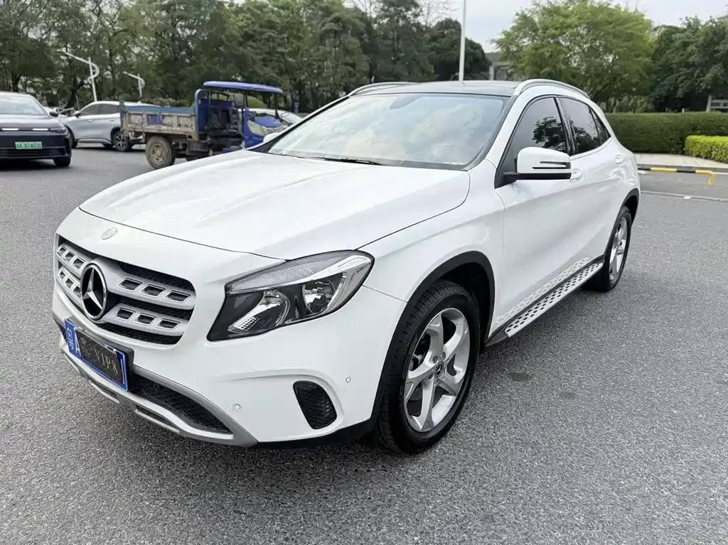 Mercedes-BenzGLA 2017 GLA 200 Dynamic