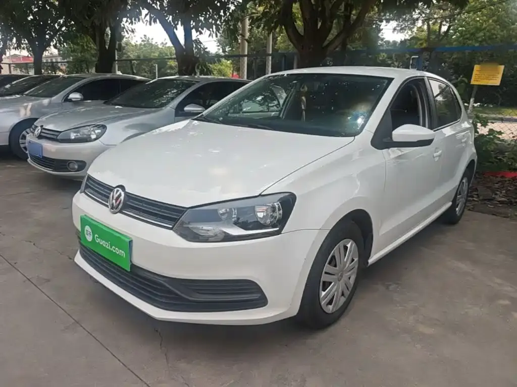 Polo 2016 1.4L automatic fashion model