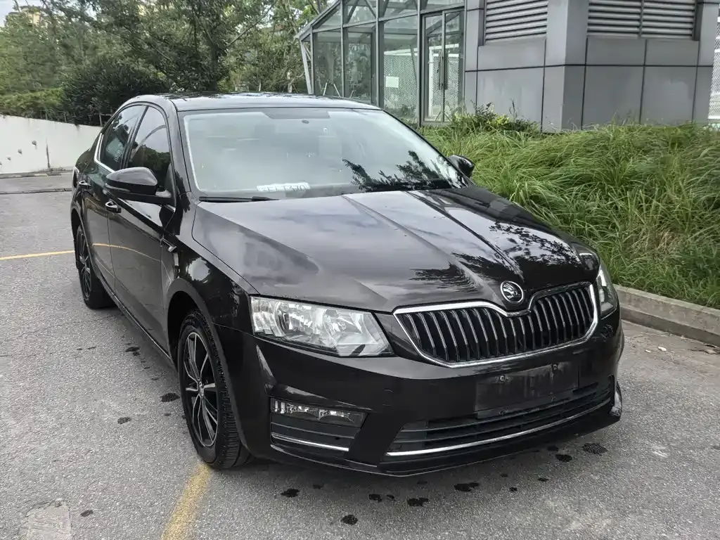 Octavia 2017 1.6L Automatic Intelligent Travel Edition