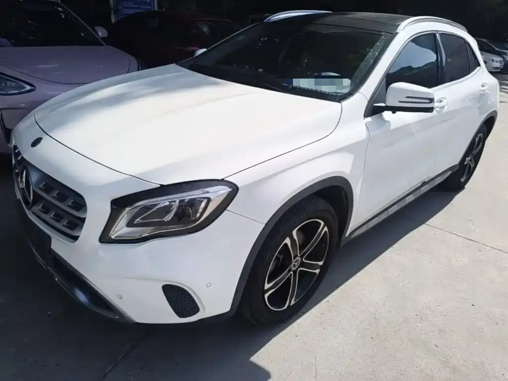 Mercedes-BenzGLA 2018 GLA 200 Fashion Model