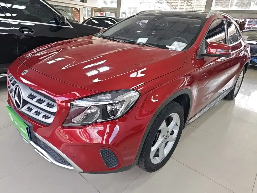 Mercedes-BenzGLA 2018 GLA 200 Dynamic