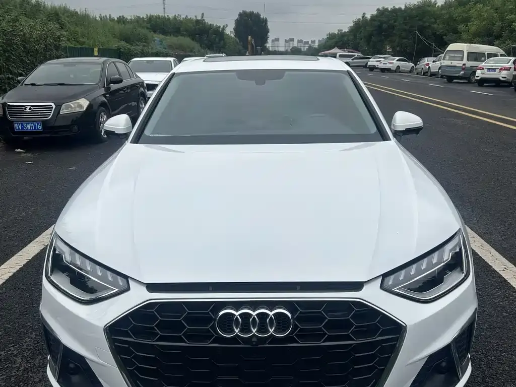 Audi A4L 2022 35 TFSI Fashionable and Dynamic