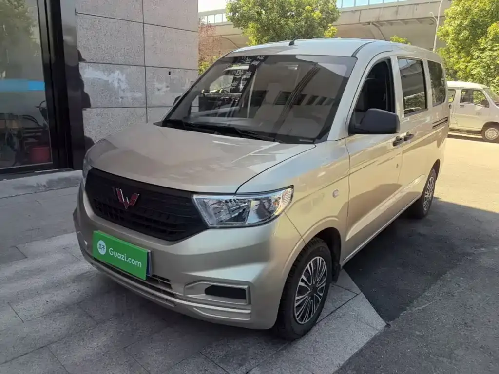 Wuling Hongguang V 2022 1.5L Jinchue version electric power assist LAR