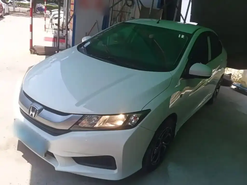 Fengfan 2015 1.5L CVT Comfort Edition