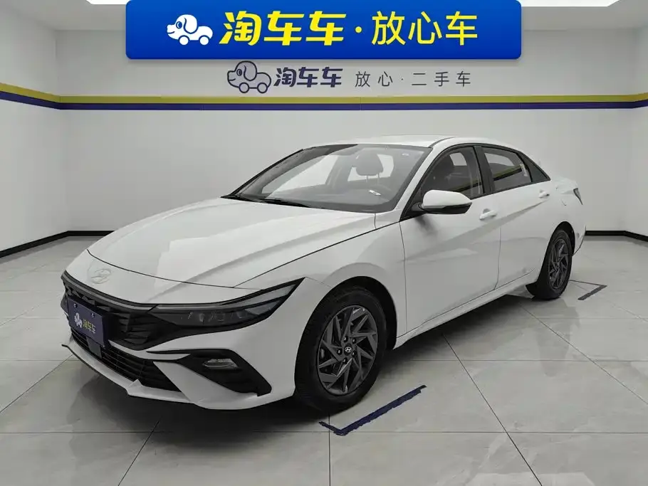 Elantra 2023 1.5L CVT GLS Leading Edition