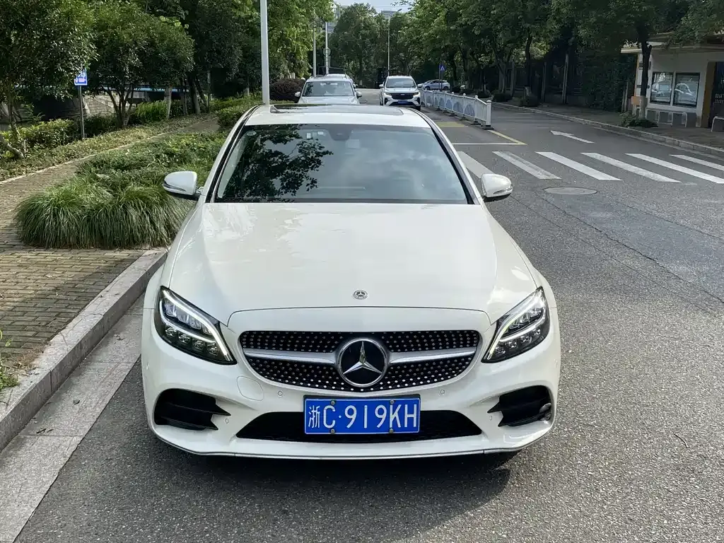 Mercedes-Benz C-Class 2020 C 200 L Fashionable Sports Edition