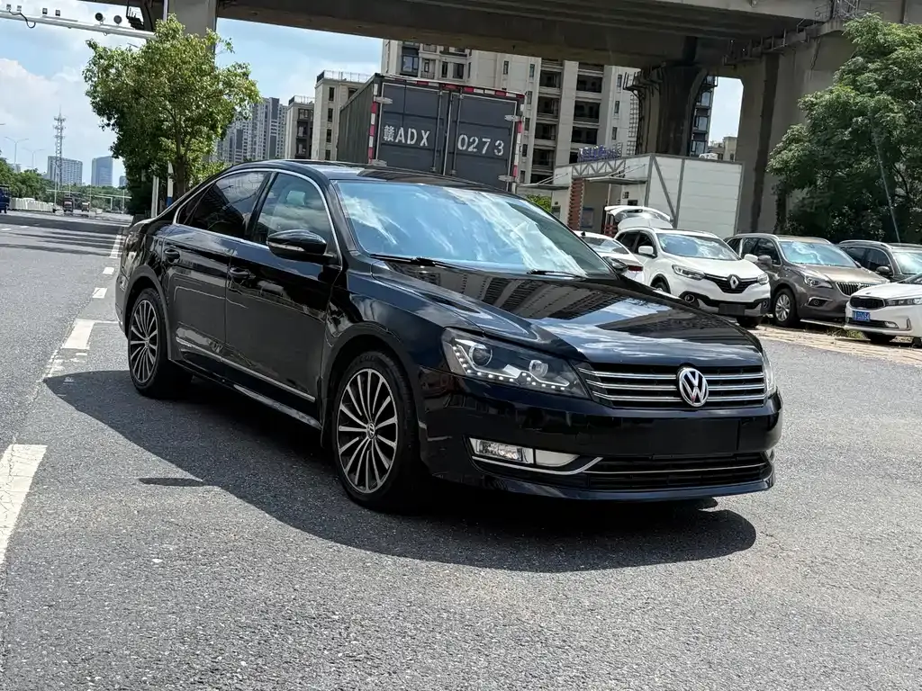 Passat 2015 1.8TSI DSG Royal Edition