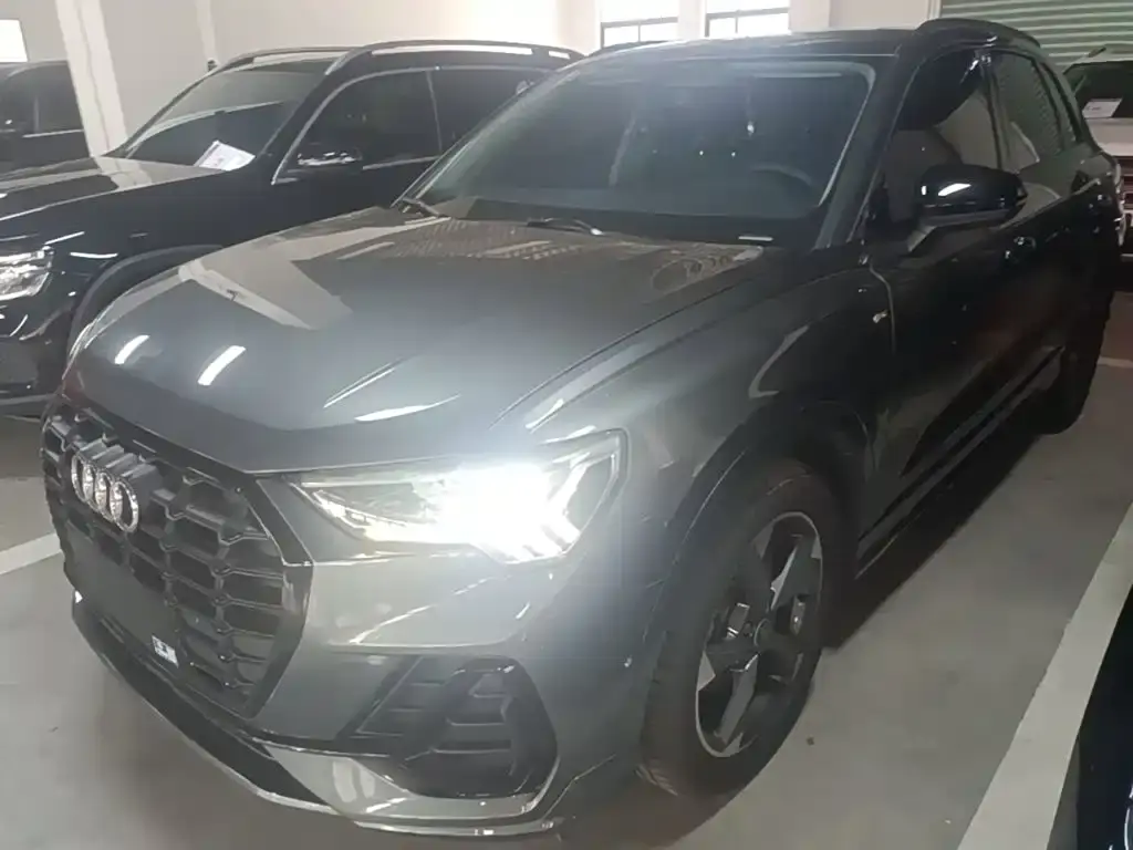 Audi Q3 2021 35 TFSI Fashionable and Dynamic