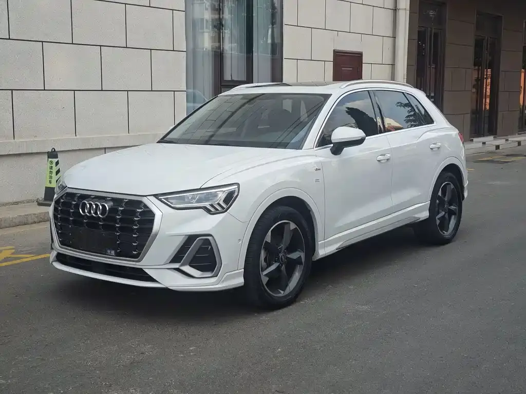 Audi Q3 2023 35 TFSI Fashionable and Dynamic (1.4T)