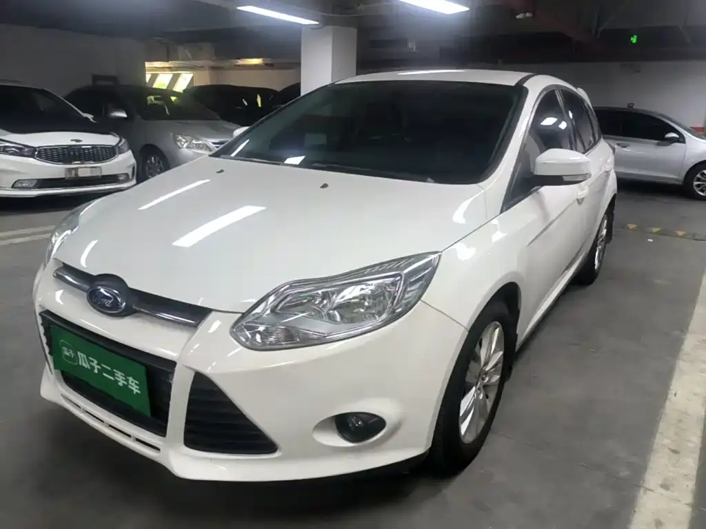Focus 2012 hatchback 1.6L manual comfort type