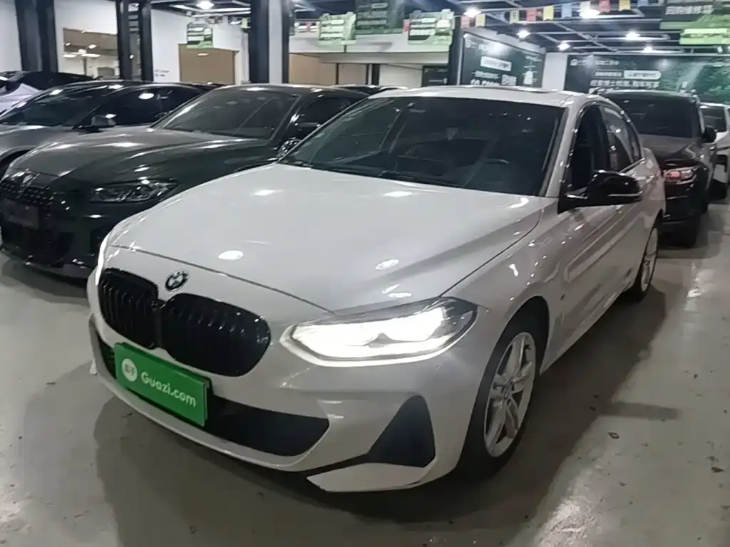 BMW 1 Series 2021 facelift 120i M Sports Night Edition