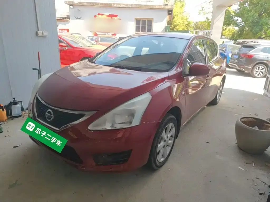 Tiida 2014 1.6L CVT comfort model