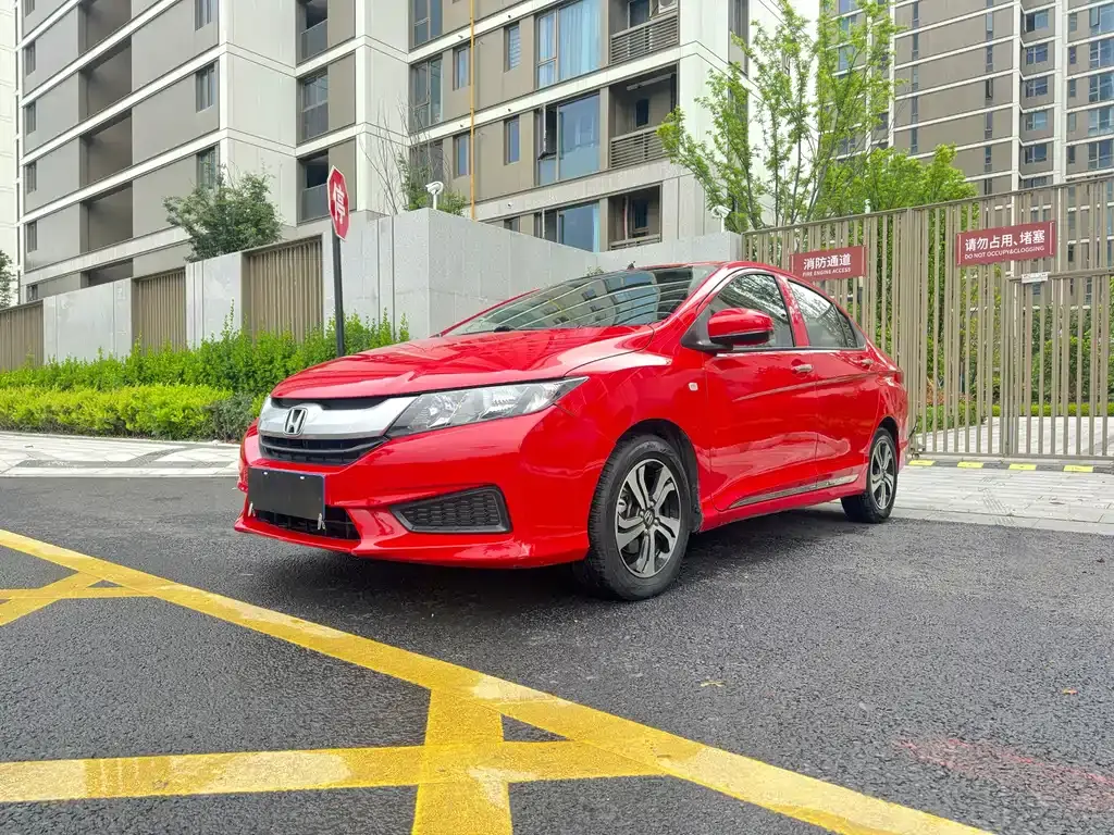Fengfan 2015 1.5L CVT Comfort Edition
