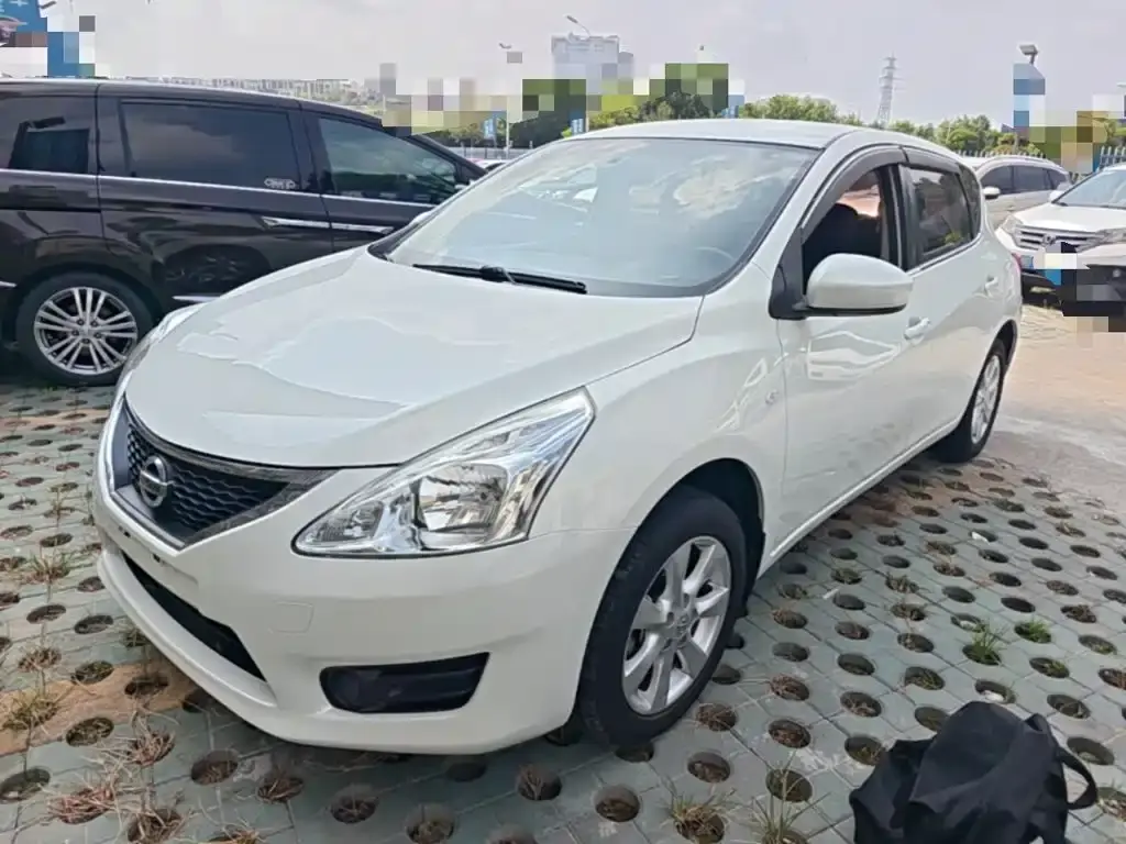 Tiida 2014 1.6L CVT comfort model