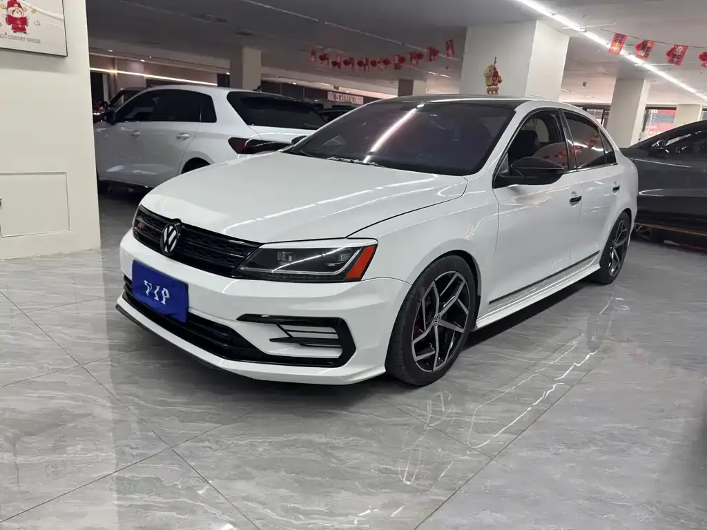 Sagitar 2017 280TSI automatic R-Line