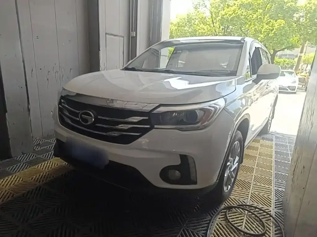 Trumpchi GS4 2015 200T G-DCT Comfort Edition