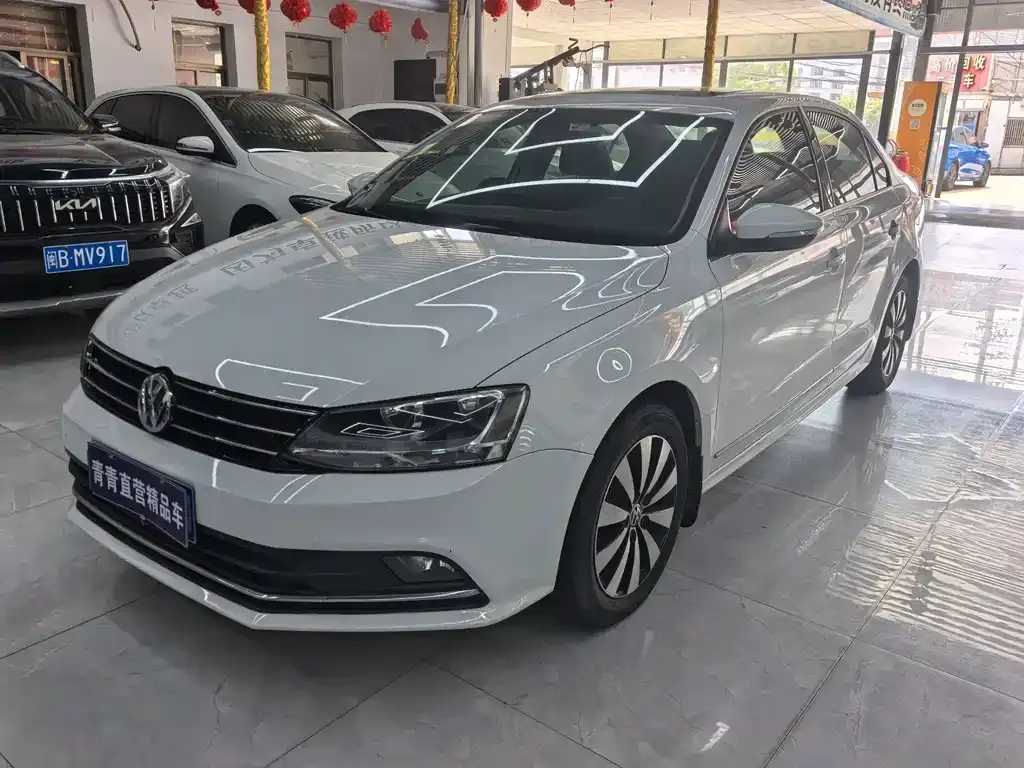 Sagitar 2018 1.6L automatic comfort model