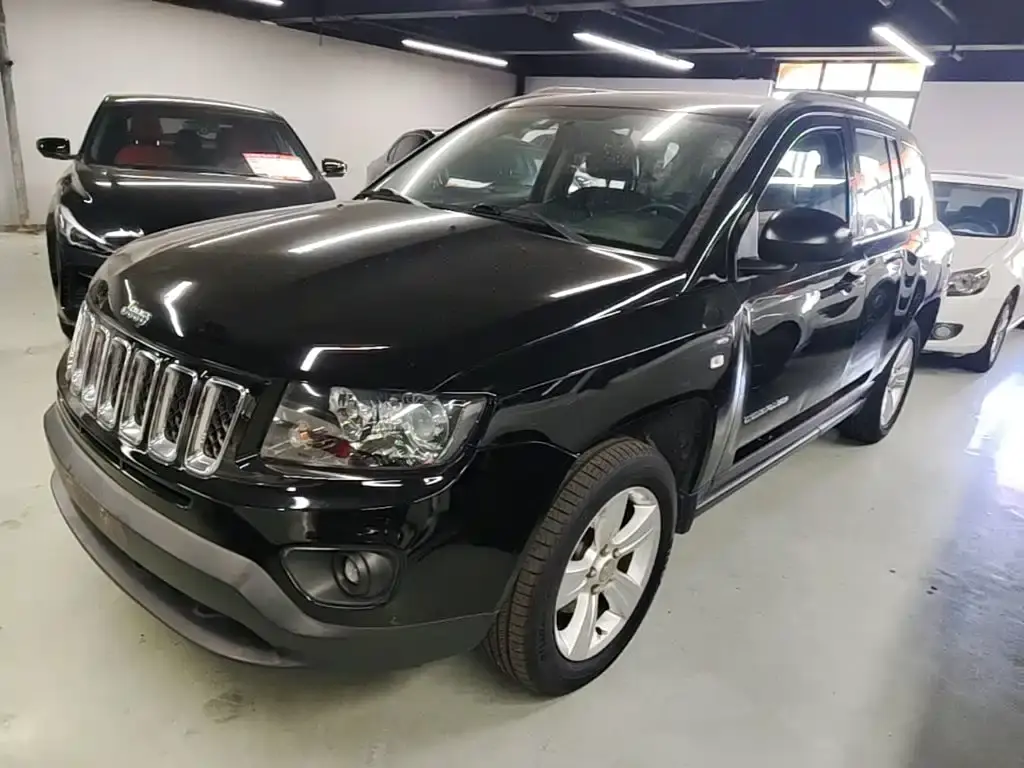 Compass (imported) 2014 facelift 2.0L two-wheel drive enterprising version
