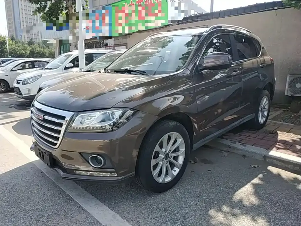 Haval H2 2017 Red Label 1.5T Manual Two-wheel Drive Luxury Model