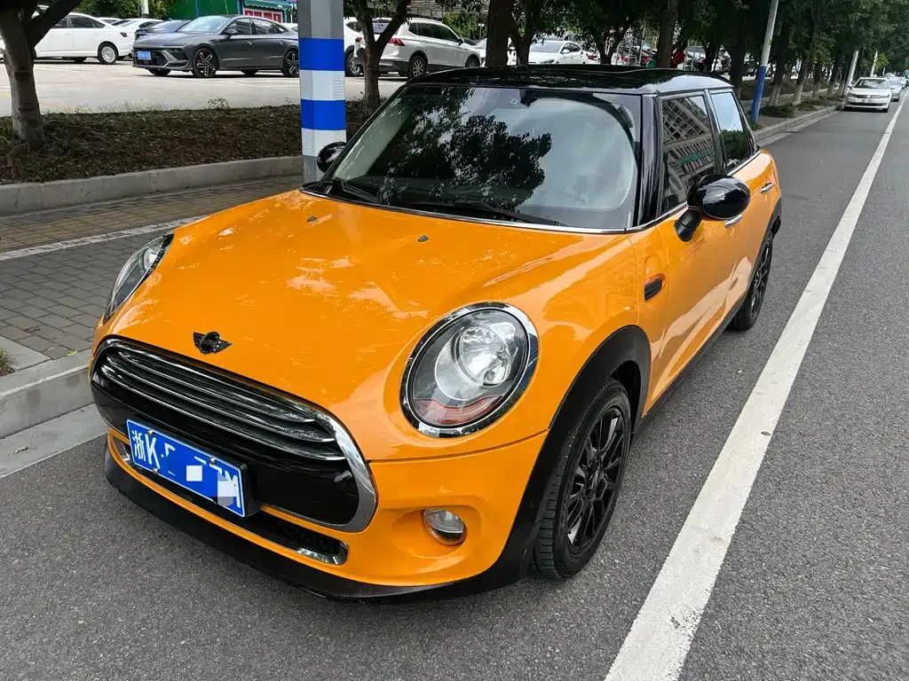 MINI 2015 1.5T COOPER Fun five-door version